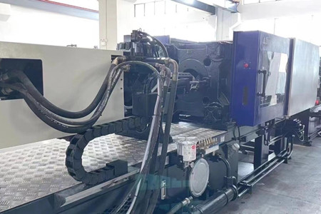 如何選擇混雙色注塑機(jī)？看完后漲知識(shí)！