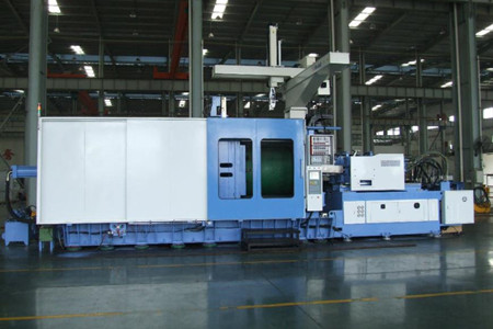 PVC管件注塑機(jī)啟動(dòng)前需要做哪些準(zhǔn)備工作？